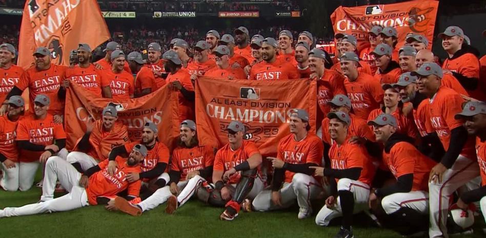 Orioles conquista el título de la División Este de la LA